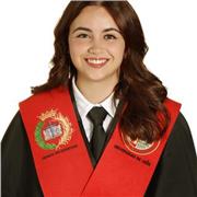 Graduada en Derecho con excelente expediente académico y vocación por la enseñanza.